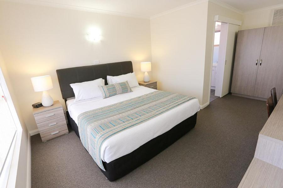 Seven Pines Motor Inn Mildura Zimmer foto
