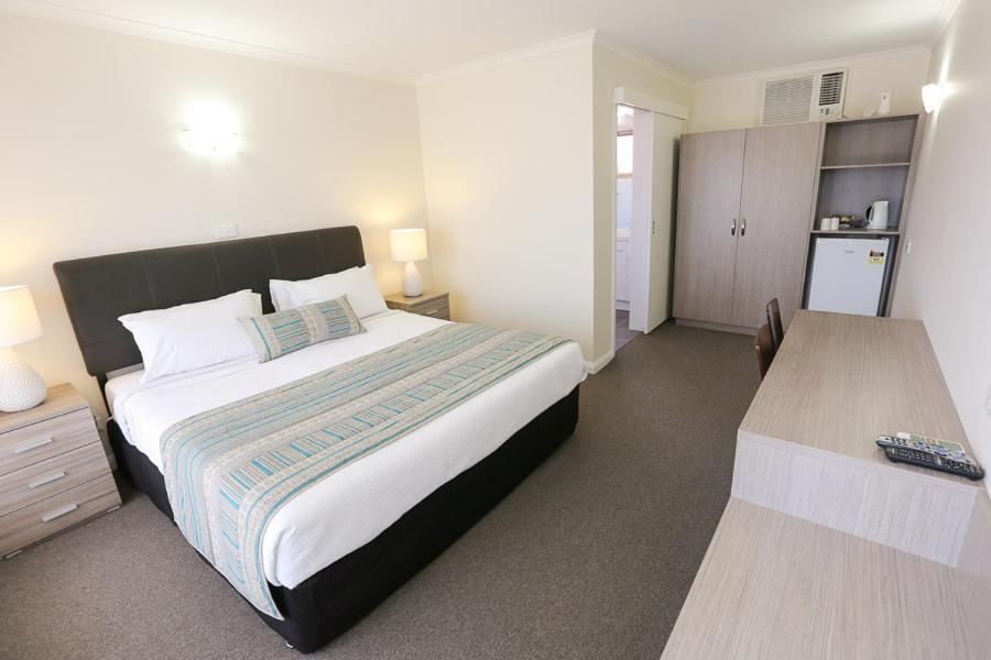 Seven Pines Motor Inn Mildura Zimmer foto